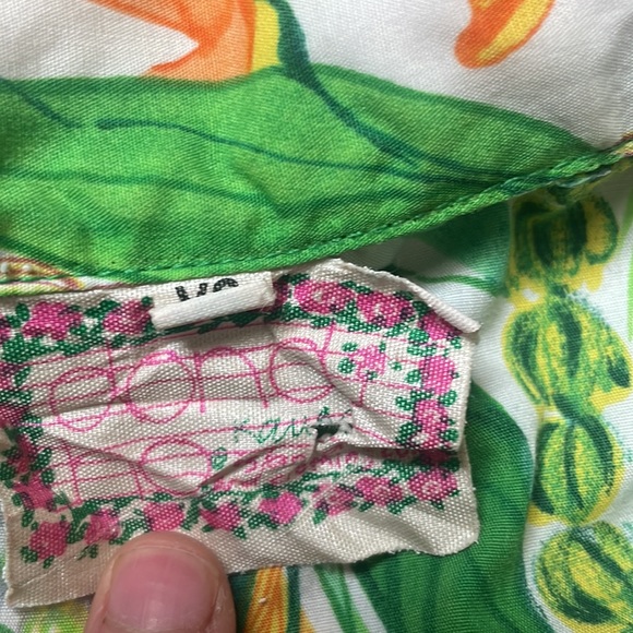 Vintage Hawaiian floral printed short sleeve button down blouse - Picture 4 of 6